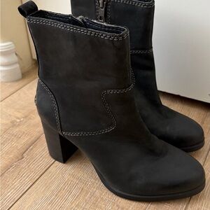 Women's Black Leather Block Heel Ankle Boots